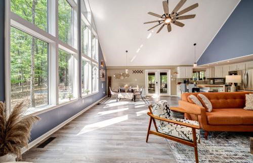 Modern Cabin w/Hot Tub & Fire Pit! - Foto 9