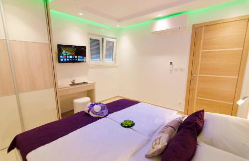 Luxury Villa Star Lights Trogir - heated pool, hot tub, gym, billiard - Foto 12