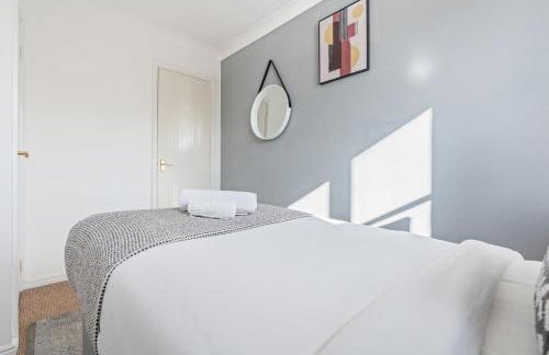 Central Peaceful Home with Parking, Wi-Fi and Garden - Foto 3