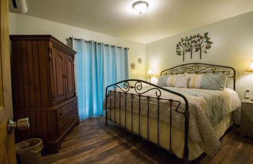 Heaven's Hideaway- perfect getaway near the river! - Photo 9