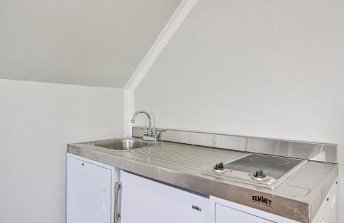 Long Island Duplex By Airport and Train - Foto 13