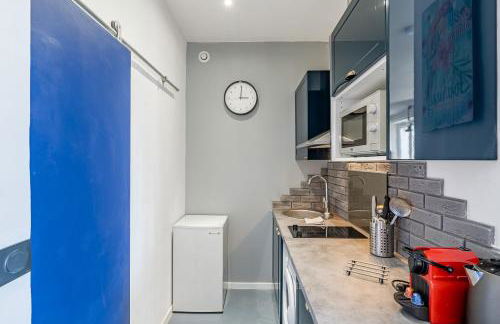 Aurora Lov'Room Proche de Saint Charles - Foto 13