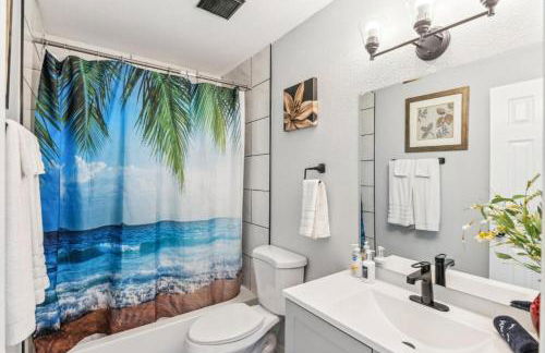 All New! Convenient Location! Sleeps 6 - Foto 27