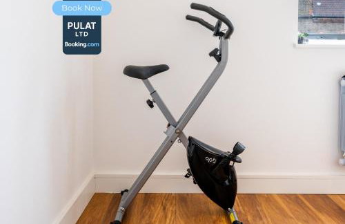 3BR Flat By Pulat Short Lets & Serviced Accommodation London With Pool Table, SmartTV & AC - Foto 2