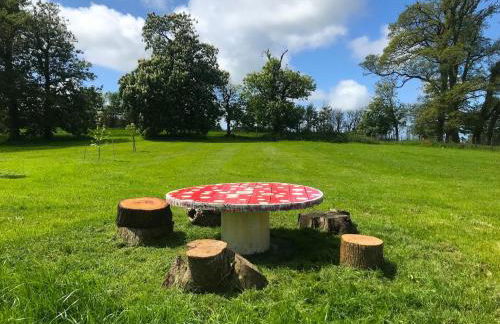 Romantic Rural Break In Countryside Castle Grounds Private Retreat Wizards Rest - Foto 11