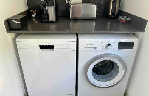 Panoramic View: Lux 3 bed with heated pool - Foto 35