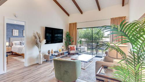 Resort-Style Pools Vibrant Condo in Palm Springs - Foto 5