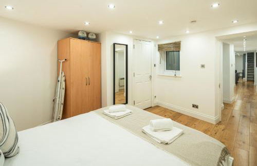 Stylish Camden 2-Bed Next to Camden Station - Foto 15
