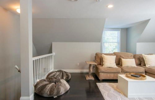 Newly Renovated Modern Pond Access - Foto 11