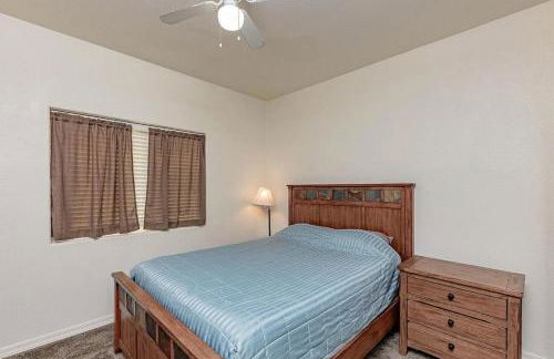 Spacious Home - Pool Table, Game Room & Jacuzzi - Foto 8