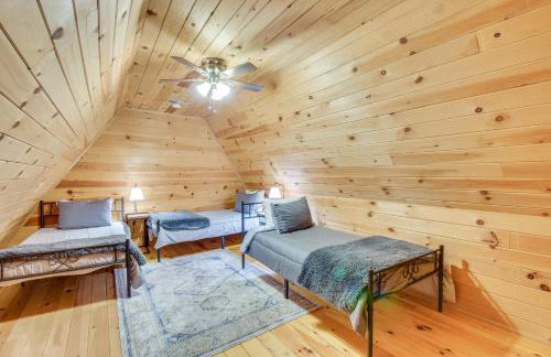 Home with Fire Pit on 27 Acres in Walhalla! - Foto 27