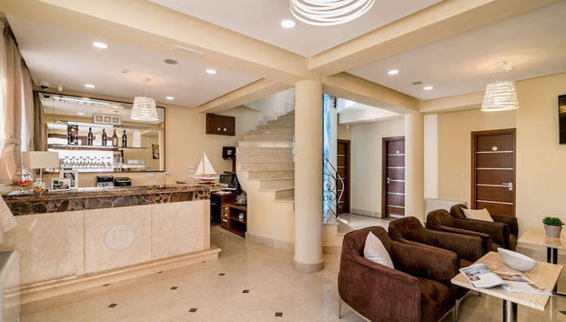 Coin salon dans le hall