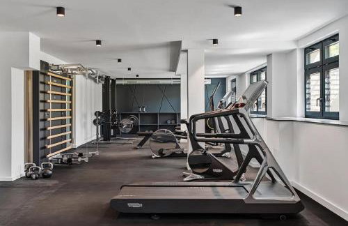 City Centre Roof Terrace Penthouse with Parking - Photo 22