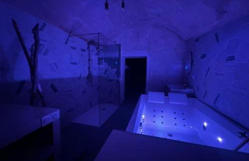 Suite secrète avec jacuzzi ambiance romantique - Foto 5