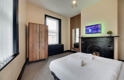 Newcastle CITY APT5,FREE STREET PARKING,4 BEDROOM HOUSE WITH 2 FULL BATHROOM AND KITCHEN,ALL ROOMS WITH TVs,7 BEDS,NETFLIX - Photo 28