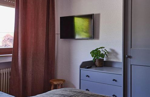 KATARINAS HOUSE mit 2 FeWo stilvoll, gemütlich & zentral Boxspringbett, Parkplatz, Balkon oder Garten - Foto 6