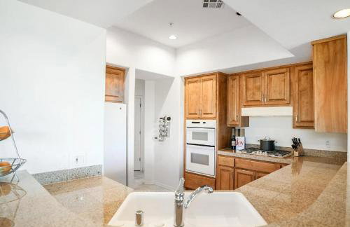 Spacious 3BR Villa w Mountain Views, 2 Patios & Private Garage Near Scottsdale - Foto 8