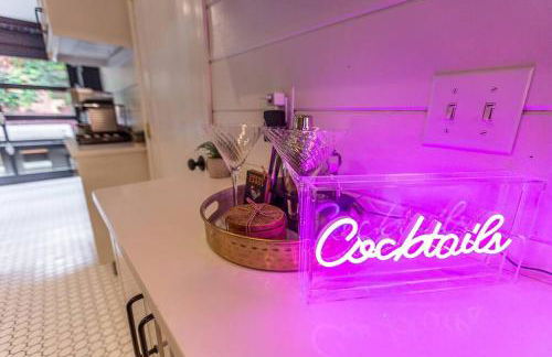 Chic Home with King Bed and Fire Pit - Foto 8