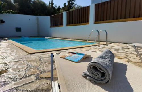 Regina Villa - Photo 32