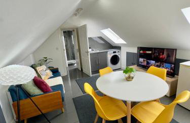 Cosy 3 Bed Apartment Near Birmingham Airport & NEC Perfect for Groups & Contractors! - Foto 3