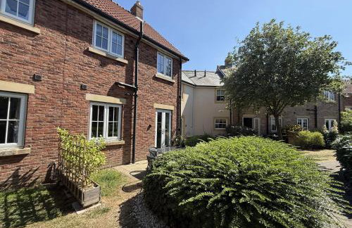 Seaside Cottage, The Bay, 2 bedrooms, patio, parking nearby, 2 dogs welcome - Foto 3