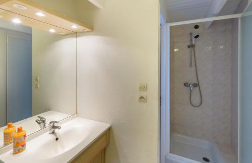 Peaceful Holiday Home in Plouguin With Indoor Pool - Foto 62