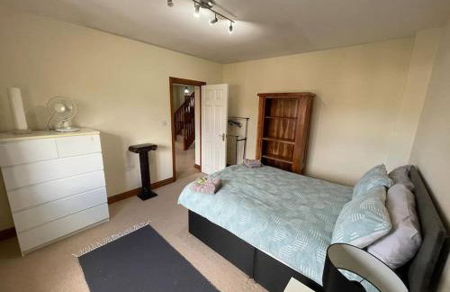 Spacious Home, 6 large bedrooms, full sky package, sleeps 14 - Foto 51