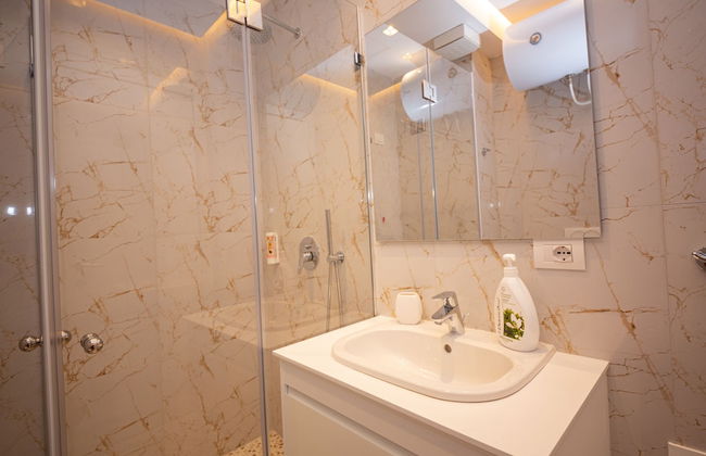 Central Chic Apartments - Photo 44