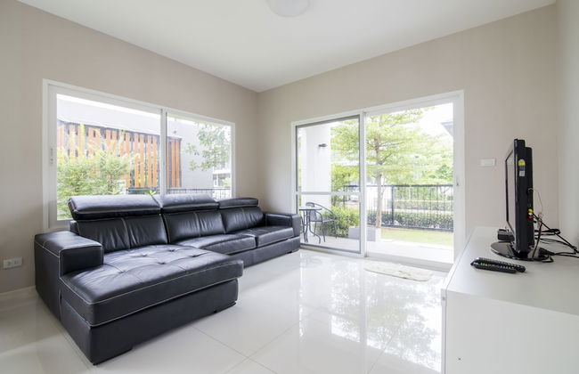 Maximum Land & House with WiFi - Photo 2