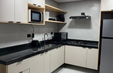 Priority Apartamento perto da praia em Praia Grande, Wifi, Garagem e Vista - Foto 18