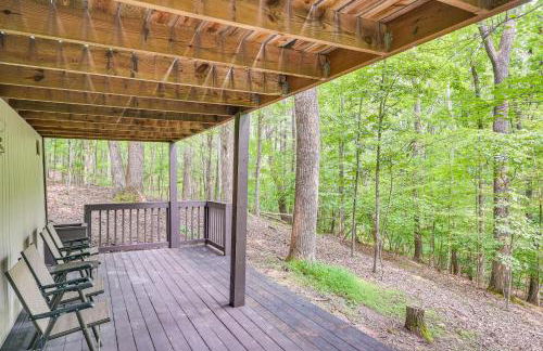 Charming Hedgesville Retreat with Deck and Fireplace! - Foto 20