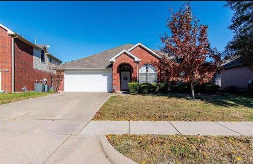 Comfy 3-Bedroom Home in Arlington - Foto 44