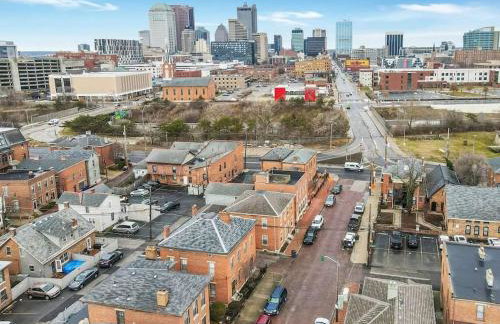 Housepitality - The Reichstag Suite - Modern - Foto 23
