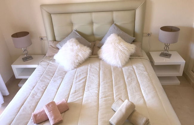 Casares Beach Golf Apartment With Private Garden and Pool Access - Foto 2