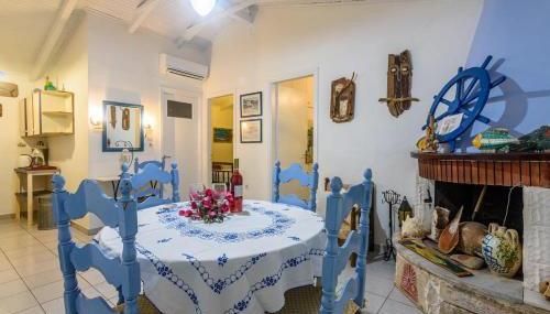 The Blue House Seaside Retreat - Fully Equipped - Photo 5
