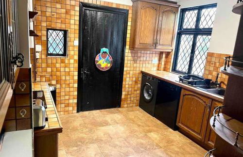 Sleeps 8 Thamefront Gem w PetsOK Free Parking - Foto 13