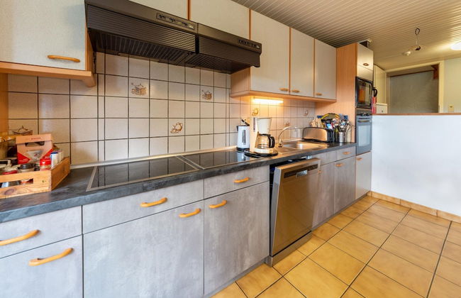 Holiday Home in Montleban With Sauna - Photo 12