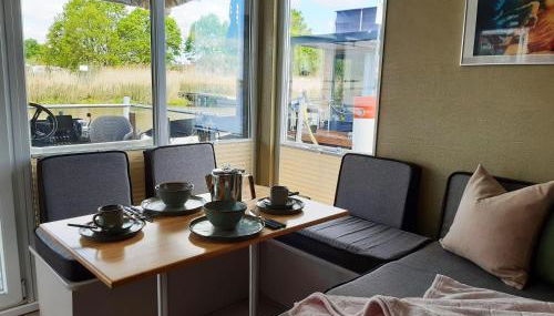 Traumhaus auf dem Wasser – Modernisiertes Hausboot 13 x 4 m - Foto 3