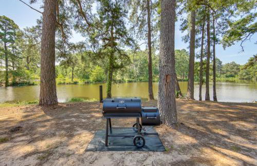 Quitman Lakefront Cabin w/ Screened Porch & Grill! - Foto 24