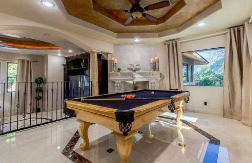 Estate Resort Style Oasis 6BDRM, 5.5 Bath Heated Pool with Misters - Foto 16