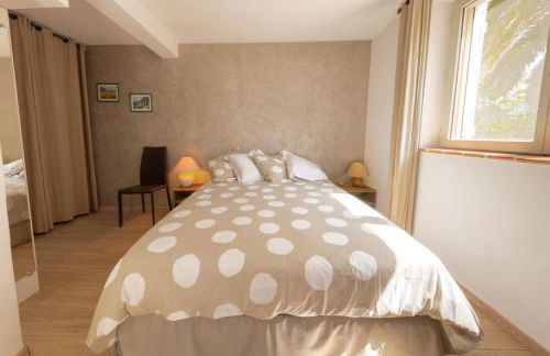 Belle maison atypique avec piscine chauffée - Foto 11