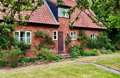 Locks Lane Cottage - Photo 1