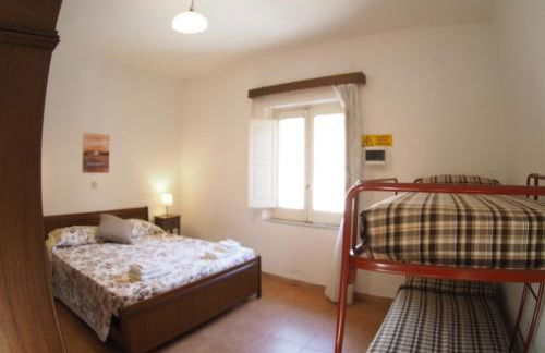 6 Kilometri dal Mare e dall'Aspromonte Motta San Giovanni Visita Canyon e Castello - Foto 4