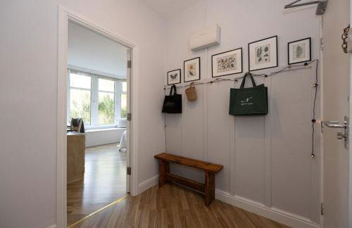 Victorian WFH Haven with Free Parking - Foto 8