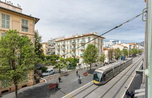 Large 3 Bdr City Center - Photo 23