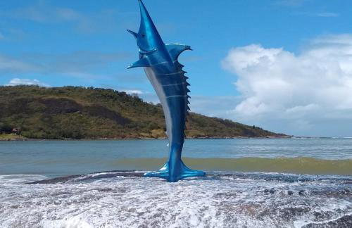 Edf Gil Nogueira-Praia Morro-Guarapari-3º Andar-APTO FTE-SOL MANHA-Piscina-Sauna-02 quartos com Ar -TV Tela Plana-Wi-Fi-Varanda Gourmet -Tela de Proteção - Purificador Água-Airfray-Dois elevadores-01 Garagem-Portaria 24 horas-50 mts da Praia do Morro - Photo 18