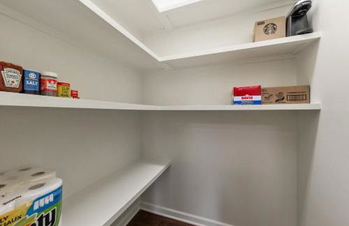 Gameday Getaway - Pool - King Bed - Sports Complex - Foto 28