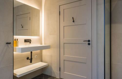 Arran Shores Luxury Shorefront Suite 1 - Photo 21