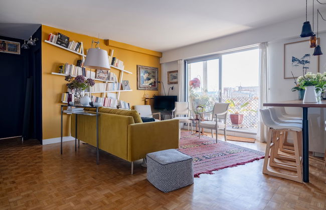 Eiffel Tower Design Residence - Photo 10