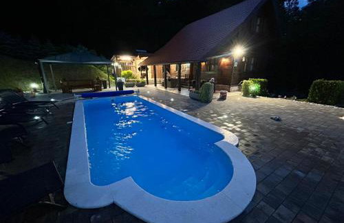 Slow leaving retreat in villa with heated pool, whirlpool, sauna, playground and barbeque in privacy near forest - Foto 8